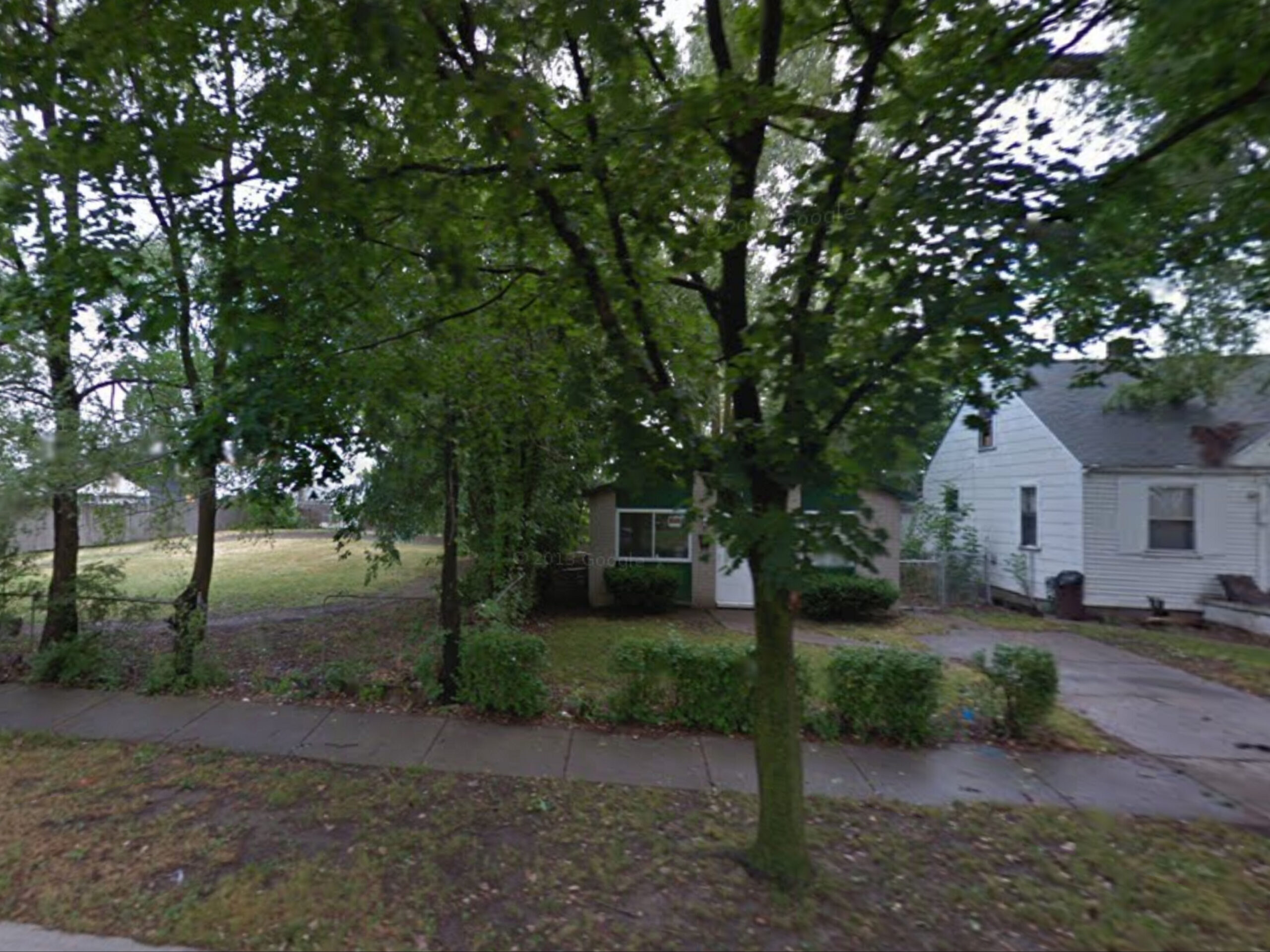 Warren Mayor James Fouts authorizes the sale of 59 City-Owned Vacant Lots For $1 Each